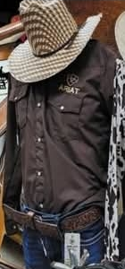 Camisa vaquera café con broches